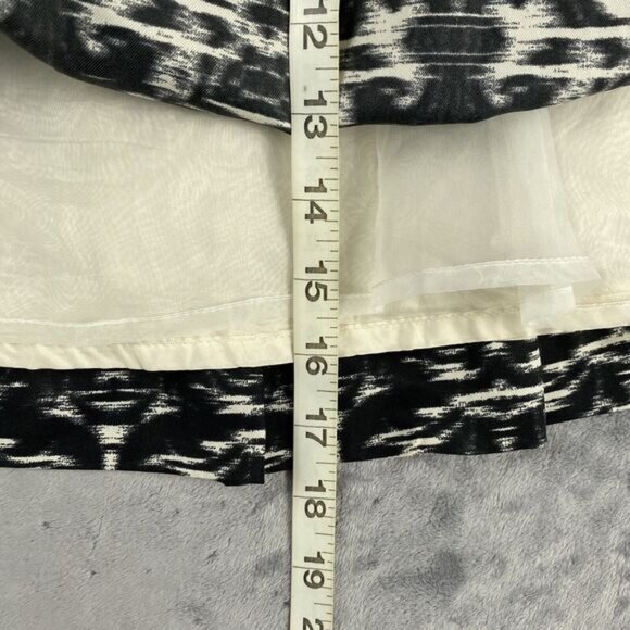 J Crew Skirt Women's Size 2 Black White Blurred Ikat Pleated Lined Style B4435 - Picture 7 of 7